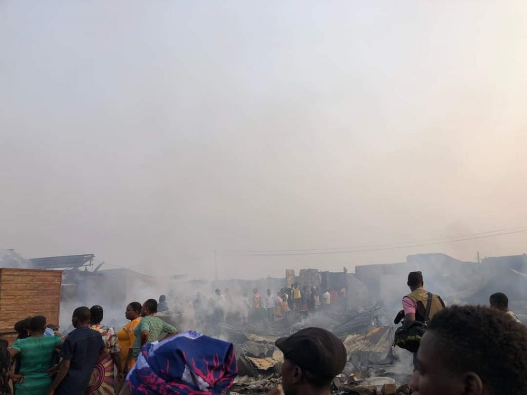 [VIDEO] Tears, lamentations as Ogbe-Ijoh main market fire victims count losses 