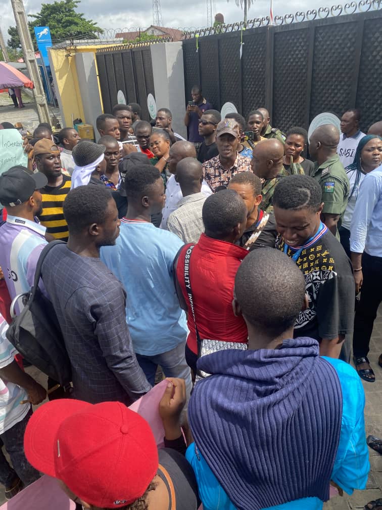 BREAKING: Students protest, shutdown DESOPADEC office over non-payment of three years' bursary