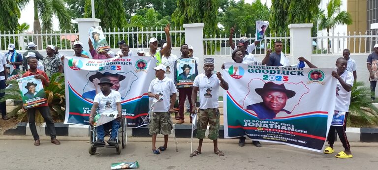 Protesters storm APC national secretariat to demand Goodluck Jonathan be consensus candidate