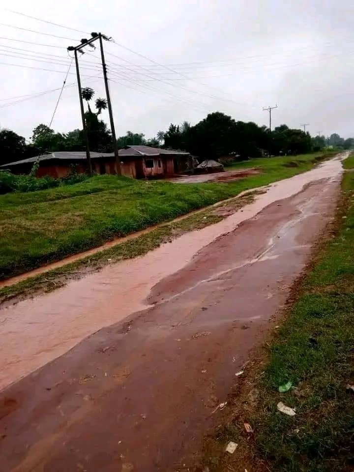 PHOTOS: Deplorable state of Amahor road in Edo state 