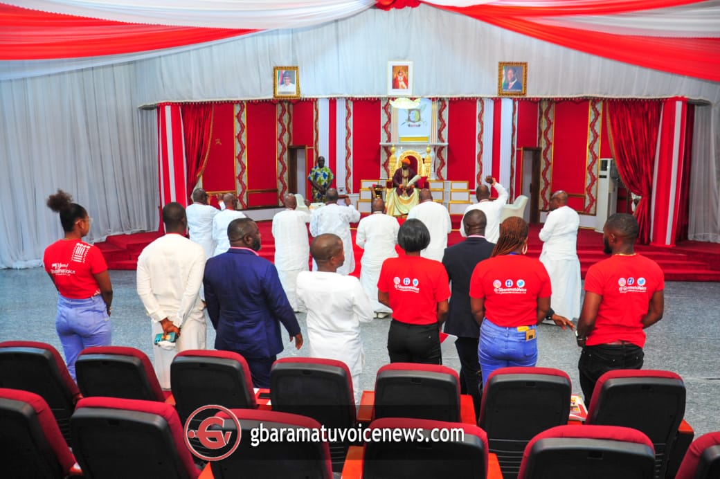 [PHOTOS] GbaramatuVoice CEO leads top management on a courtesy visit to Olu of Warri