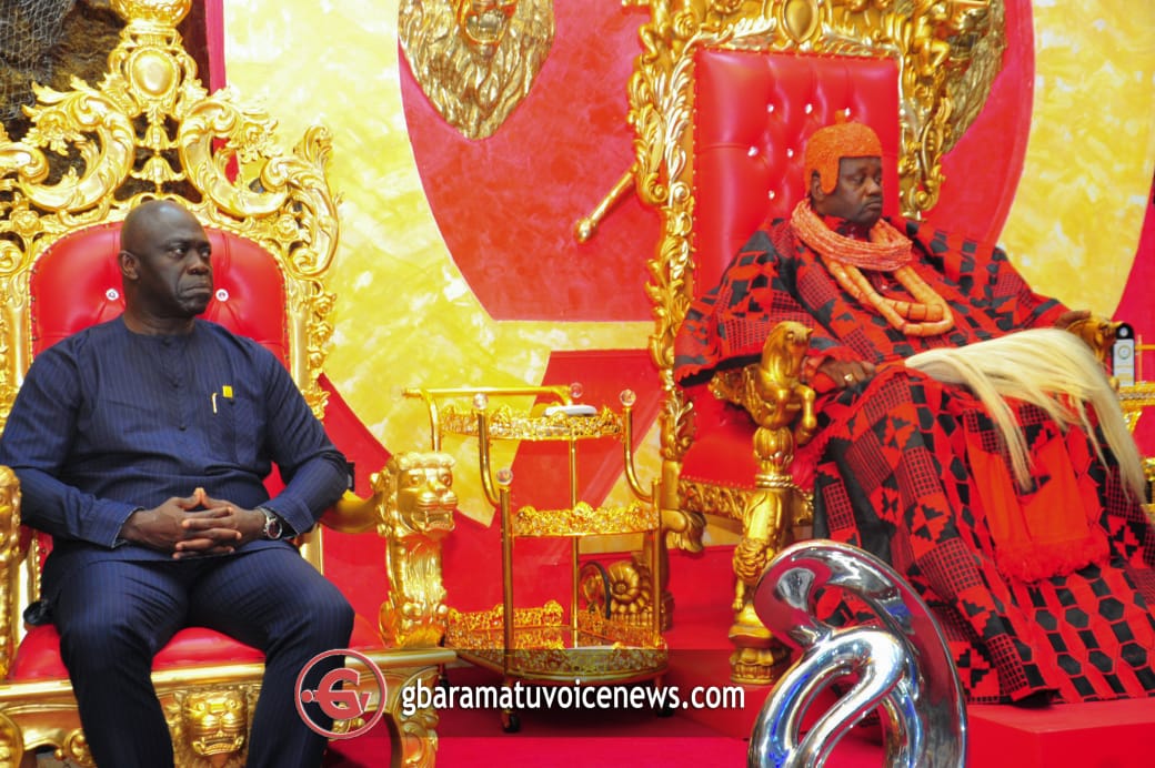 THE DAY IN PICTURES: Ebenanaowei of Ogulagha plays host to Amnesty boss at his palace in Obotobo community
